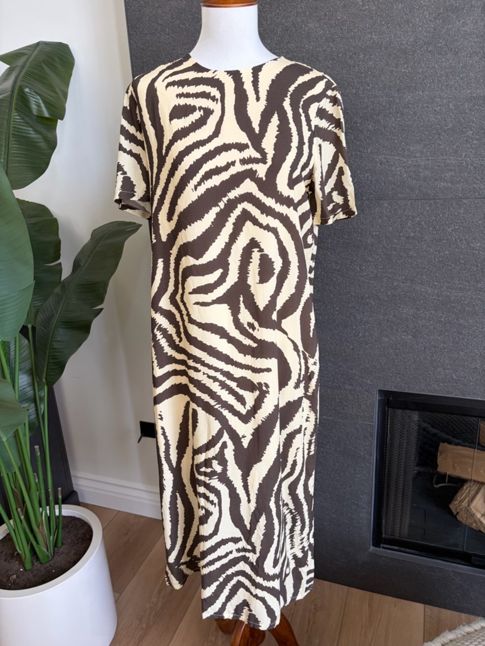 Anthropologie Corey Lynn Calter Zebra Maxi Tee Dress Size XSP - Picture 4 of 14